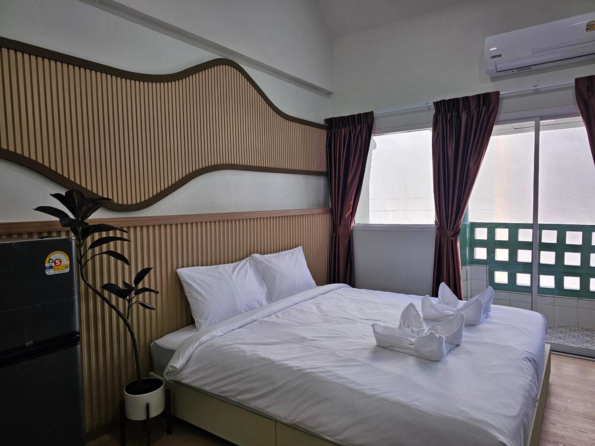 Lub Nai Hostel Patong Ruang foto